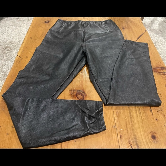 Women’s Faux Leather Leggings - Picture 1 of 2